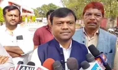 बस्तर सांसद दीपक बैज ने दी मुख्यमंत्री सहायता कोष में 1 करोड़ की राशि और मुख्यमंत्री भूपेश बघेल को बधाई दी कि उनके सफल प्रयास से छत्तीसगढ़ अभी तक संक्रमण से कम है