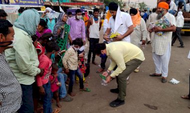 विधायक विकास उपाध्याय ने भूपेश सरकार की आलोचना करने पर डॉ. रमन सिंह को प्रवासी मजदूरों के बीच टाटीबंध चौक में कल आने की चुनौती दी।