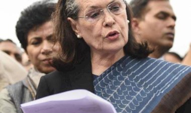 केंद्र सरकार इस विपदा में अपना खजाना खोले- सोनिया गांधी