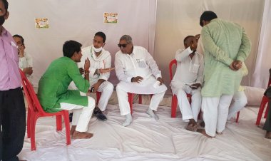 पूर्व मंत्री सत्यनारायण शर्मा एवं विकास उपाध्याय मध्यप्रदेश में कांग्रेस प्रत्याशियों के पक्ष में प्रचार कर कमलनाथ को दोबारा मुख्यमंत्री बनाने की जनता से अपील की