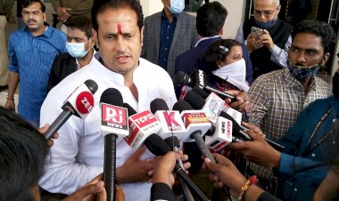 मोदी सरकार राहुल गाँधी की गलत छबि रचने प्रतिदिन करोडों रुपये खर्च करती है,जिसे अंजाम देने देश भर में कंट्रोल रूम खोला गया  है  - विकास उपाध्याय