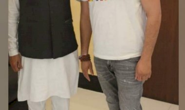 गहलोत से विकास उपाध्याय के करीबी का संबंध।राष्ट्रीय सचिव बनने पर कहा था, देखना एक दिन बड़ा नेता बनोगे...