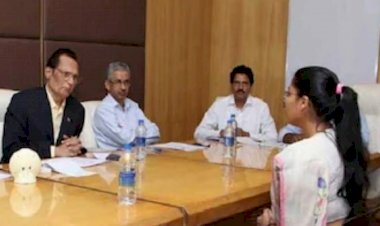 लड़कियां 18 वर्ष की उम्र में क्या देने लायक हो जाती हैं।