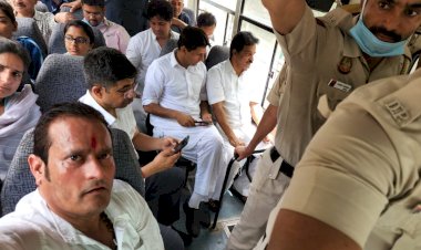 राहुल गांधी से कल ईडी की 11 घंटे पूछताछ के बाद आज भी जारी,विकास उपाध्याय समेत अन्य नेता की रिहाई तब हुई जब राहुल गांधी ईडी दफ्तर से बाहर निकले...आज फिर से गिरफ्तारी