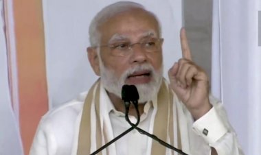 पीएम मोदी ने कहा,जैसे - जैसे भ्रष्टाचार के ख़िलाफ़ जंग तेज हो रही है, वैसे – वैसे राजनीति में ध्रुवीकरण हो रहा है।