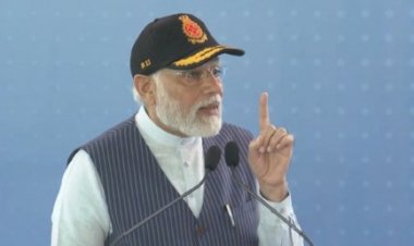 मोदी के नेतृत्व में विकासशील से विकसित देश की ओर बढ़ता आत्मनिर्भर भारत।पहला स्वदेशी आईएनएस विक्रांत इसका उदाहरण है...