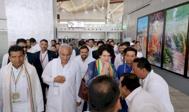 छत्तीसगढ़ की धरा पर प्रियंका का फूलों की कारपेट पर स्वागत।छत्तीसगढ़ की राजनीति में प्रियंका इतने अहम क्यों हैं...