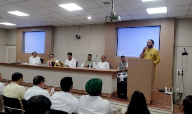 डॉ.चौलेश्वर चंद्राकर को दिल्ली में आयोजित ओबीसी कांग्रेस की बैठक में मिला बोलने का मौका...