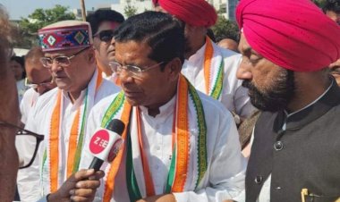 पीसीसी चीफ मोहन मरकाम ने संगठनात्मक बदलाव कर सत्ता में वापसी की रणनीति तेज की।अमरजीत चांवला का जलवा बरकरार...