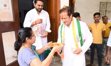 रायपुर पश्चिम की जनता का जुड़ाव विकास उपाध्याय से भावनात्मक...हर कोई चाहता है वे बार-बार जीतें और अपने बीच रहें।
