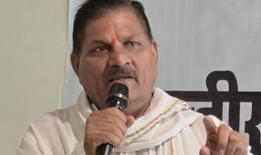 डामर-टाइल्स की किल्लत ने रोकी रफ्तार: क्या ठेकेदारों को घाटे में काम करने पर मजबूर कर रही सरकार?