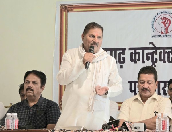 करोड़ों रुपये लंबित भुगतान के मामले में PWD के ENC वीके भतपहरी कांट्रेक्टरों के सीधे निशाने पर...कहा,विभागीय समीक्षा बैठक सिर्फ गुमराह करने वाला।