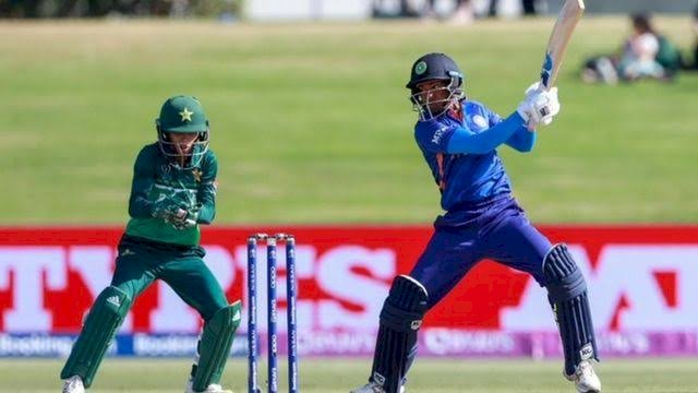 महिला वर्ल्ड कप: पाकिस्तान के खिलाफ भारत की 107 रनों से हुई जीत, पाकिस्तान महज 137 रनों पर सिमटी