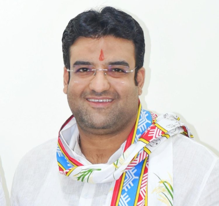 रायपुर पश्चिम में बढ़ती सक्रियता, क्या कांग्रेस का नया चेहरा बनेंगे सुबोध हरितवाल?